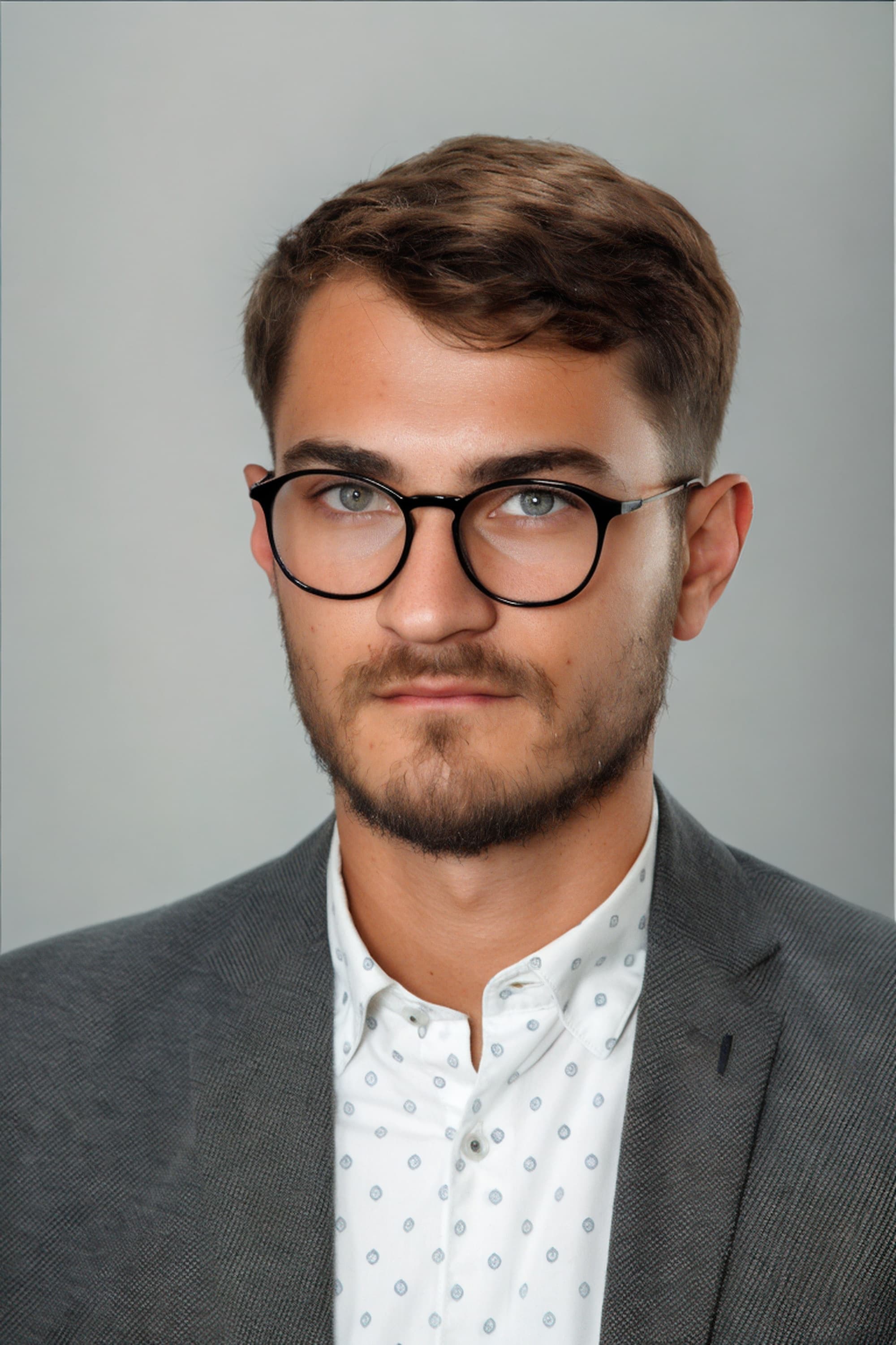 Damian Serwata